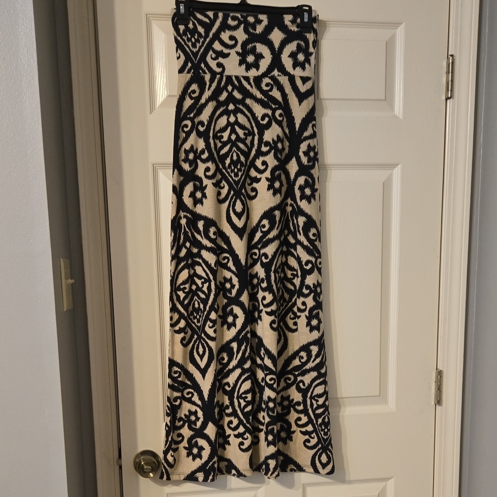 Pinkblush Black and Cream Maxi Skirt